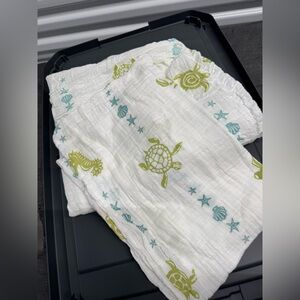 Muslin swaddle and crib sheet set